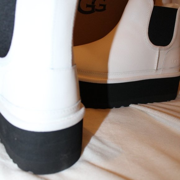 NIB UGG LEATHER NEUMEL CHELSEA PLATFORM SHORT WOMEN'S BOOTS WHITE BLACK‎ - Picture 6 of 7